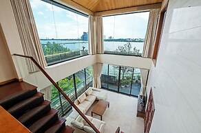 Moon West Lake Residence