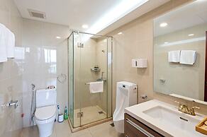 Moon West Lake Residence