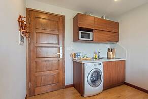 Moon West Lake Residence