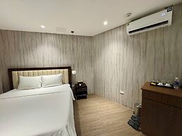 Moon West Lake Residence