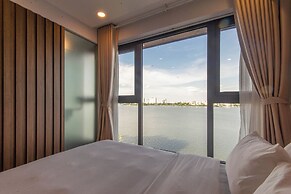 Moon West Lake Residence