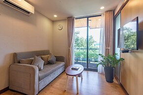 Moon West Lake Residence