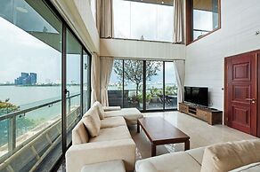 Moon West Lake Residence