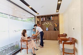 Moon West Lake Residence