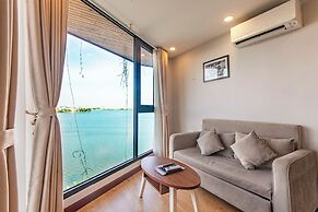 Moon West Lake Residence