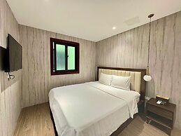 Moon West Lake Residence