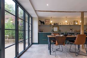 The Mill House Beautiful 4BD Family Home