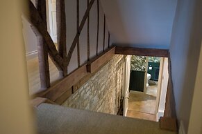 The Mill House Beautiful 4BD Family Home