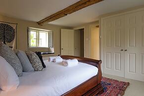 The Mill House Beautiful 4BD Family Home