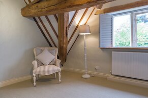 The Mill House Beautiful 4BD Family Home