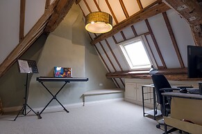 The Mill House Beautiful 4BD Family Home