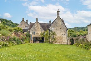 The Mill House Beautiful 4BD Family Home