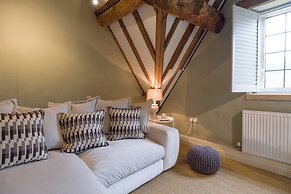 The Mill House Beautiful 4BD Family Home