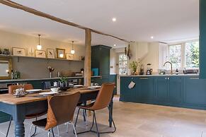 The Mill House Beautiful 4BD Family Home