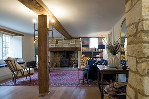 The Mill House Beautiful 4BD Family Home