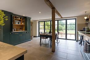 The Mill House Beautiful 4BD Family Home