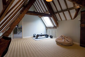 The Mill House Beautiful 4BD Family Home