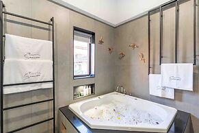 Luxury 4bhk Pool Villa - Sunset View