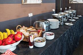 Grand Riccarton Hotel