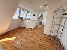 Apartments next to Public Transport GG13