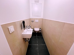 Apartments next to Public Transport GG13