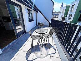 Apartments next to Public Transport GG13