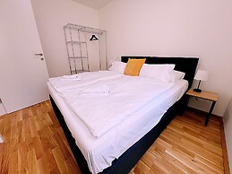 Apartments next to Public Transport GG13