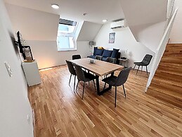 Apartments next to Public Transport GG13