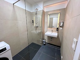 Apartments next to Public Transport GG13