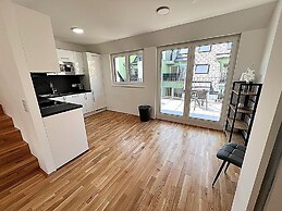 Apartments next to Public Transport GG13