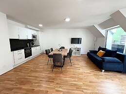 Apartments next to Public Transport GG13