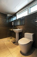 Roomine Pension