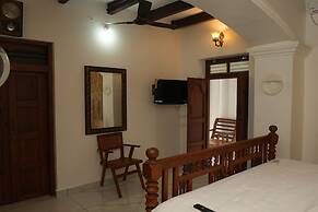 Rebel De Pondicherry