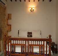 Rebel De Pondicherry