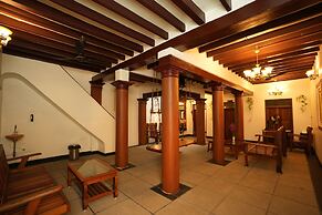 Rebel De Pondicherry