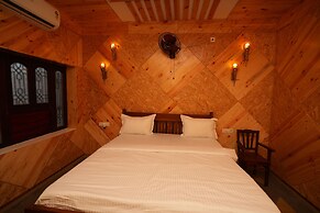 Rebel De Pondicherry