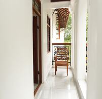 Rebel De Pondicherry