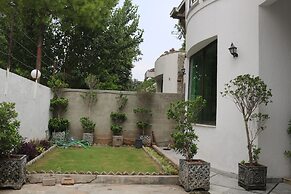 Overseas B&B Guest House