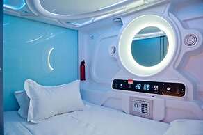 Jianpuke Space Capsule Backpacker Hostel
