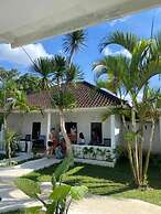 Pondok Tetebatu Cottages and Cafe