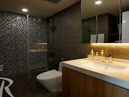 Republic Tan Son Nhat Airport Luxury