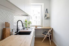 RentPlanet - Apartament Nowowiejska