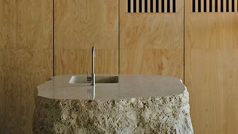 YAWN YARD Kouri Island