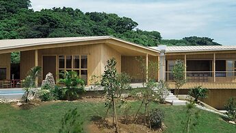 YAWN YARD Kouri Island