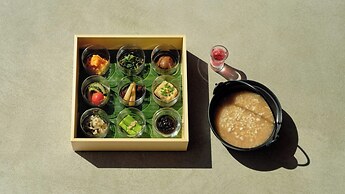 YAWN YARD Kouri Island