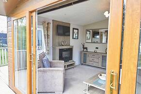 Host Stay Yolo Lodge