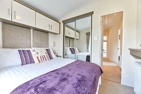 Host Stay Yolo Lodge