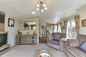 Host Stay Yolo Lodge