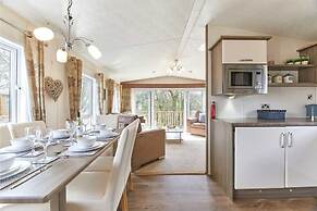 Host Stay Yolo Lodge