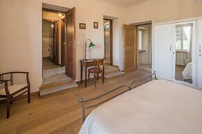 Casa Renato Apartments With Pool, Monforte D' Alba